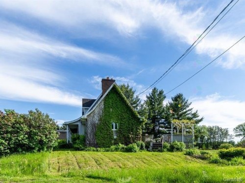Back of Structure - 136 Rg Grand-Sabrevois, Sainte-Anne-De-Sabrevois, QC - Outdoor