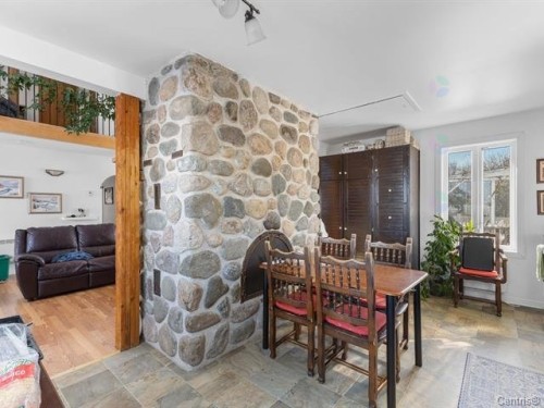 Overall view - 136 Rg Grand-Sabrevois, Sainte-Anne-De-Sabrevois, QC - Indoor Photo Showing Living Room With Fireplace