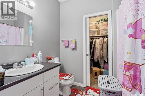 3930 33Rd Street W, Saskatoon, SK - Indoor Photo Showing Bathroom