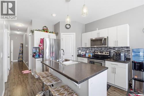3930 33Rd Street W, Saskatoon, SK - Indoor Photo Showing Kitchen With Upgraded Kitchen