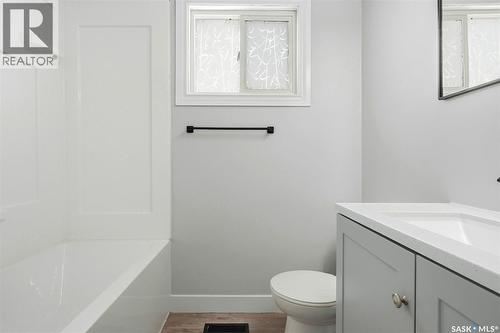 1909 Montreal Street, Regina, SK - Indoor Photo Showing Bathroom