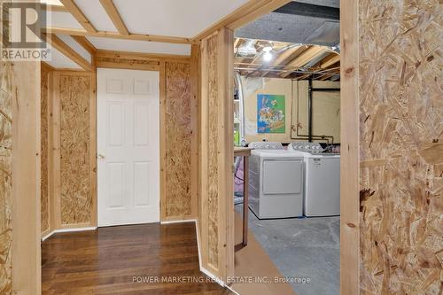 104 Bannerhill, Ottawa, ON - Indoor Photo Showing Laundry Room