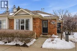 175 FIDDLERS GREEN Road Unit# 13  Ancaster, ON L9G 4X7