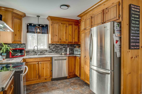 Cuisine - 55 Ch. Du Pont-Couvert, La Macaza, QC - Indoor Photo Showing Kitchen