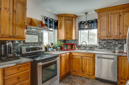 Cuisine - 55 Ch. Du Pont-Couvert, La Macaza, QC - Indoor Photo Showing Kitchen