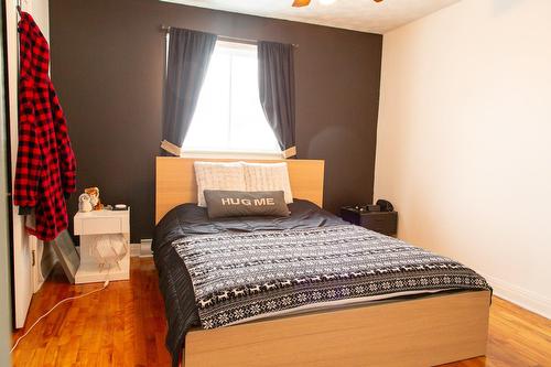 Chambre à coucher - 101 Rue Decelles, Granby, QC - Indoor Photo Showing Bedroom