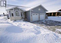 736 Saskatchewan AVENUE  Foam Lake, SK S0A 1A0