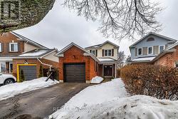 33 MOSSGROVE COURT  Clarington (Courtice), ON L1E 1P4