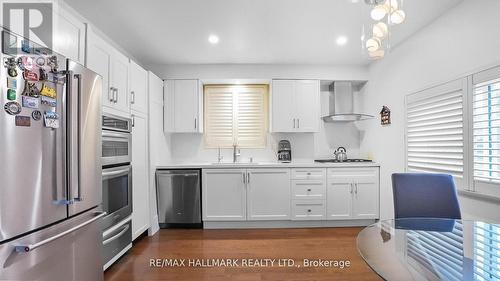 22 AVONDALE CRESCENT  Aurora, ON L4G 3P6