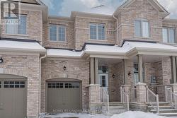 85 JONKMAN BOULEVARD  Bradford West Gwillimbury, ON L3Z 4J9