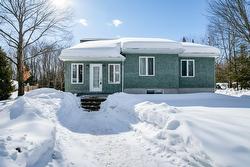 194 Rue du Boisé  Saint-Colomban, QC J5K 2N9