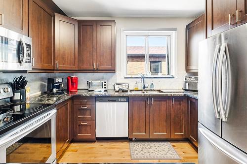 Cuisine - 4845 Av. Rosedale, Montréal (Côte-Des-Neiges/Notre-Dame-De-Grâce), QC - Indoor Photo Showing Kitchen With Double Sink