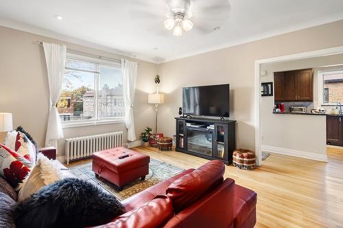 Salon - 4845 Av. Rosedale, Montréal (Côte-Des-Neiges/Notre-Dame-De-Grâce), QC - Indoor Photo Showing Living Room