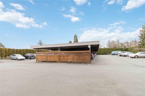 308-3225 Eldon Pl, Saanich, BC - Outdoor