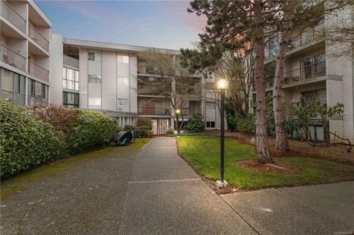 308-3225 Eldon Pl, Saanich, BC - Outdoor With Balcony