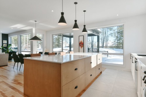 Cuisine - 17085 Rue Du Corail, Mirabel, QC - Indoor Photo Showing Kitchen With Upgraded Kitchen