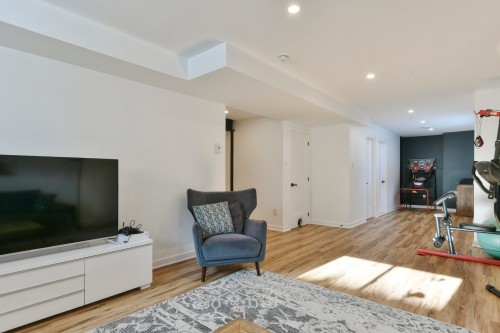Salle familiale - 17085 Rue Du Corail, Mirabel, QC - Indoor Photo Showing Living Room