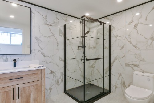 Salle de bains - 17085 Rue Du Corail, Mirabel, QC - Indoor Photo Showing Bathroom