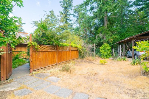 150 Jenkins Rd, Salt Spring, BC 