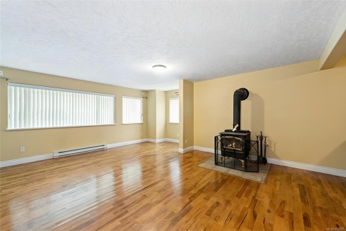 321 Wireless Rd, Comox, BC 