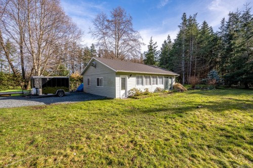 321 Wireless Rd, Comox, BC 