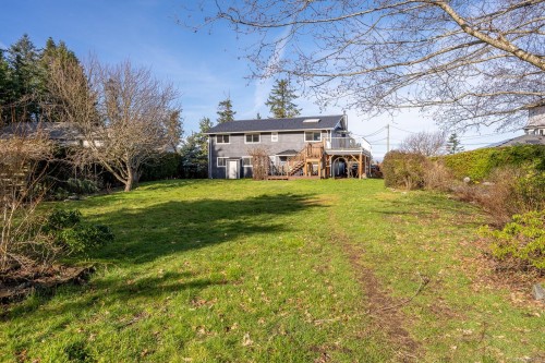 321 Wireless Rd, Comox, BC 