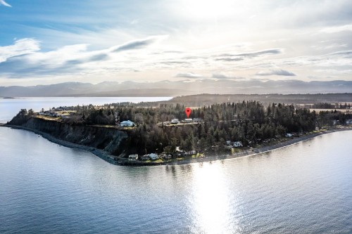321 Wireless Rd, Comox, BC 