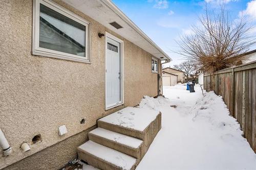 3 Menno Bay, Winnipeg, MB 