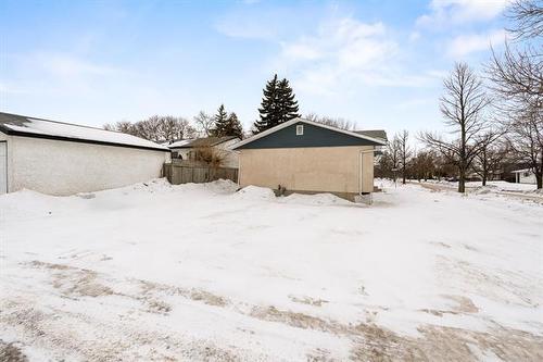 3 Menno Bay, Winnipeg, MB 
