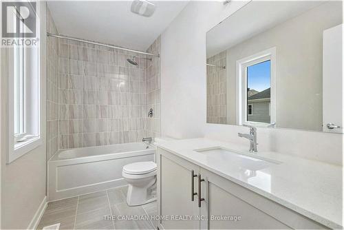 73 Hackamore Crescent, Ottawa, ON - Indoor Photo Showing Bathroom