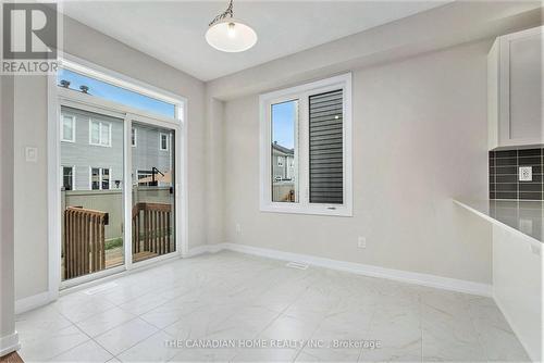 73 Hackamore Crescent, Ottawa, ON - Indoor Photo Showing Other Room