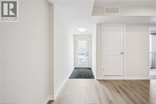 40 Urbane Boulevard, Kitchener, ON - Indoor Photo Showing Other Room