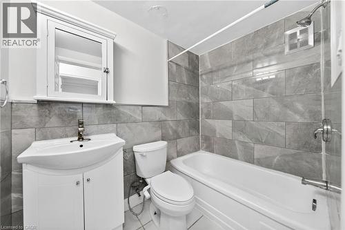 237 Mohawk Road E Unit# 10, Hamilton, ON - Indoor Photo Showing Bathroom