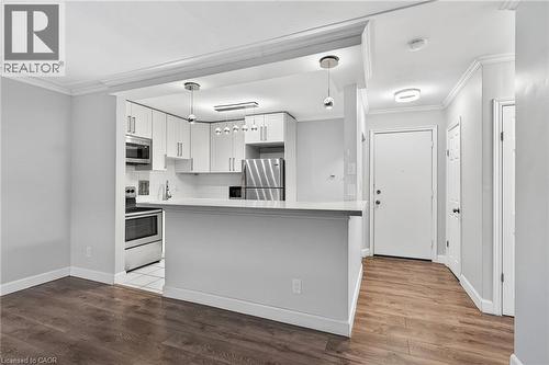 237 Mohawk Road E Unit# 10, Hamilton, ON - Indoor Photo Showing Kitchen