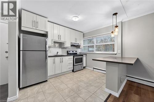 237 Mohawk Road E Unit# 8, Hamilton, ON - Indoor Photo Showing Kitchen