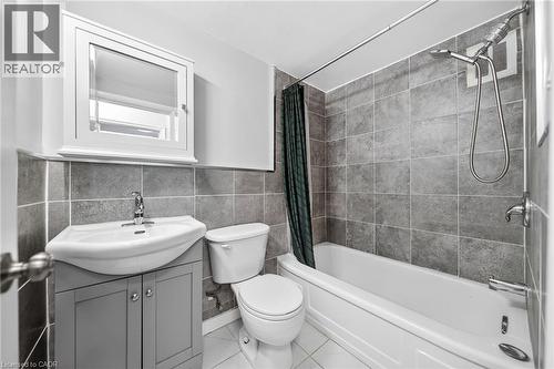 237 Mohawk Road E Unit# 7, Hamilton, ON - Indoor Photo Showing Bathroom