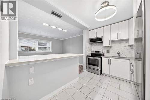 237 Mohawk Road E Unit# 7, Hamilton, ON - Indoor Photo Showing Kitchen