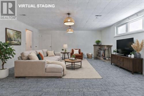 15 Manorhampton Drive, Toronto, ON - Indoor