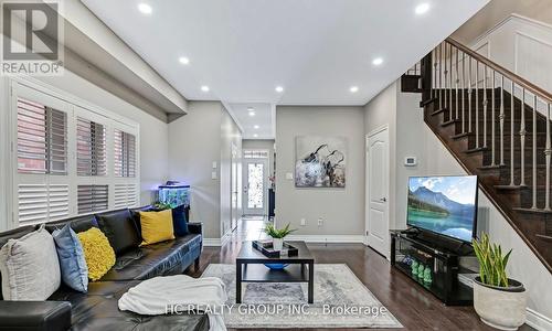 90 Boticelli Way, Vaughan, ON - Indoor Photo Showing Living Room