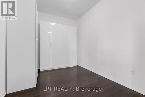 901 - 560 North Service Road N, Grimsby, ON - Indoor Photo Showing Other Room