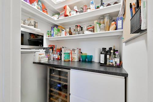 Rangement - 654 Av. Pine, Saint-Lambert, QC 