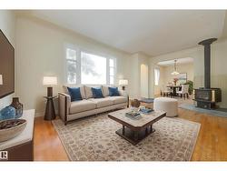 10907 67 AV NW  Edmonton, AB T6H 2A5