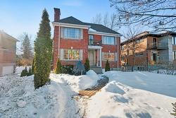 335 Boul. Laird  Mont-Royal, QC H3R 1Y3