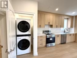 104 MITCHELL PLACE  Newmarket, ON L3Y 0C7