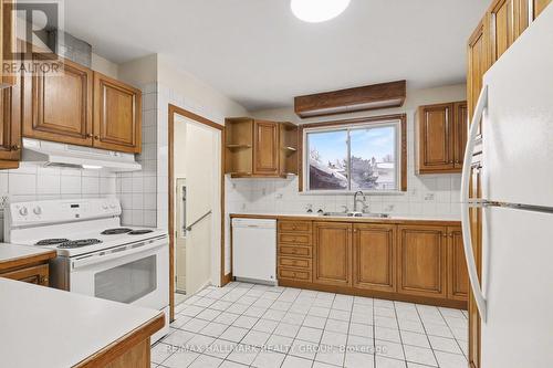 1299 Evans Boulevard, Ottawa, ON - Indoor Photo Showing Kitchen With Double Sink