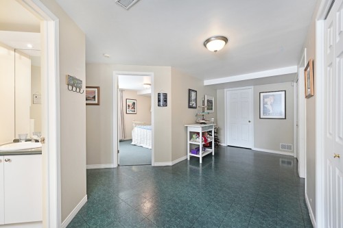 Mud Room - 1125 Grand Rg St-Charles, Saint-Paul-D'Abbotsford, QC 