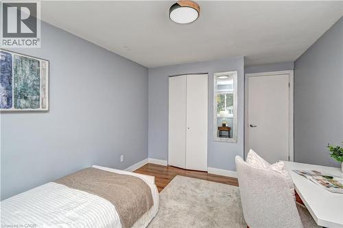 39 Southwood Drive, Kitchener, ON - Indoor Photo Showing Bedroom
