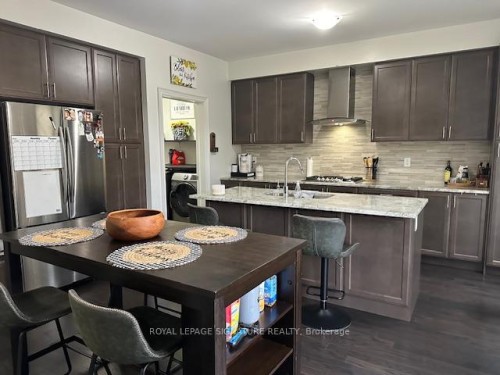 1317 Raspberry Terrace, Milton, ON - Indoor Photo Showing Kitchen With Upgraded Kitchen