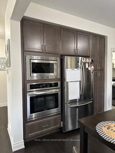 1317 Raspberry Terrace, Milton, ON - Indoor Photo Showing Kitchen With Stainless Steel Kitchen