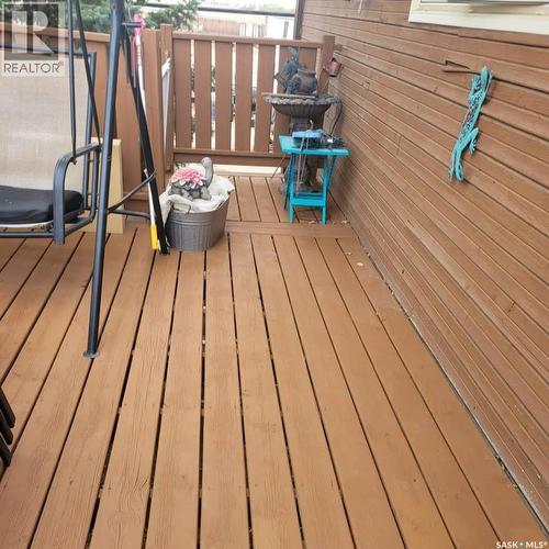 101 3Rd Street W, Leader, SK - Outdoor With Deck Patio Veranda With Exterior